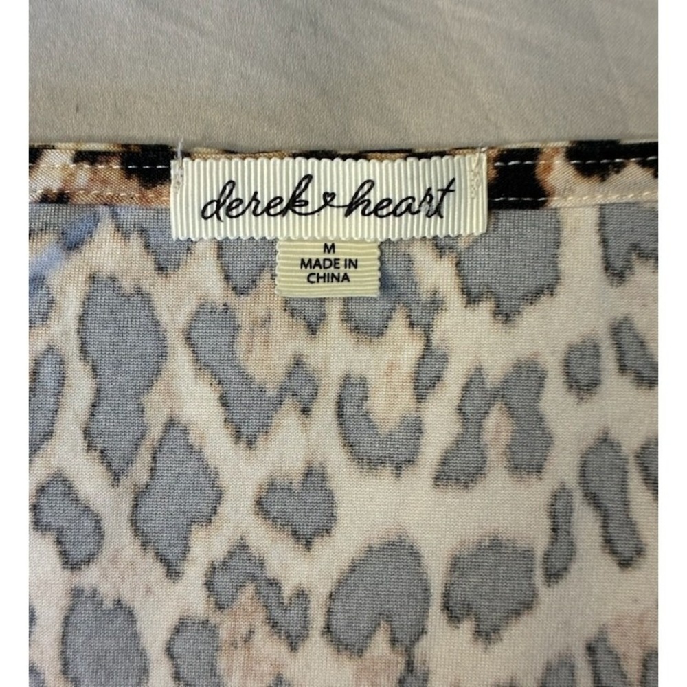 Derek Heart Womens Leopard Print Scoop Neck Short Sleeve Top Brown Black Size M - Picture 3 of 3